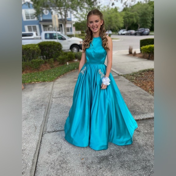 Sherri Hill Prom Dress - Picture 1 of 5